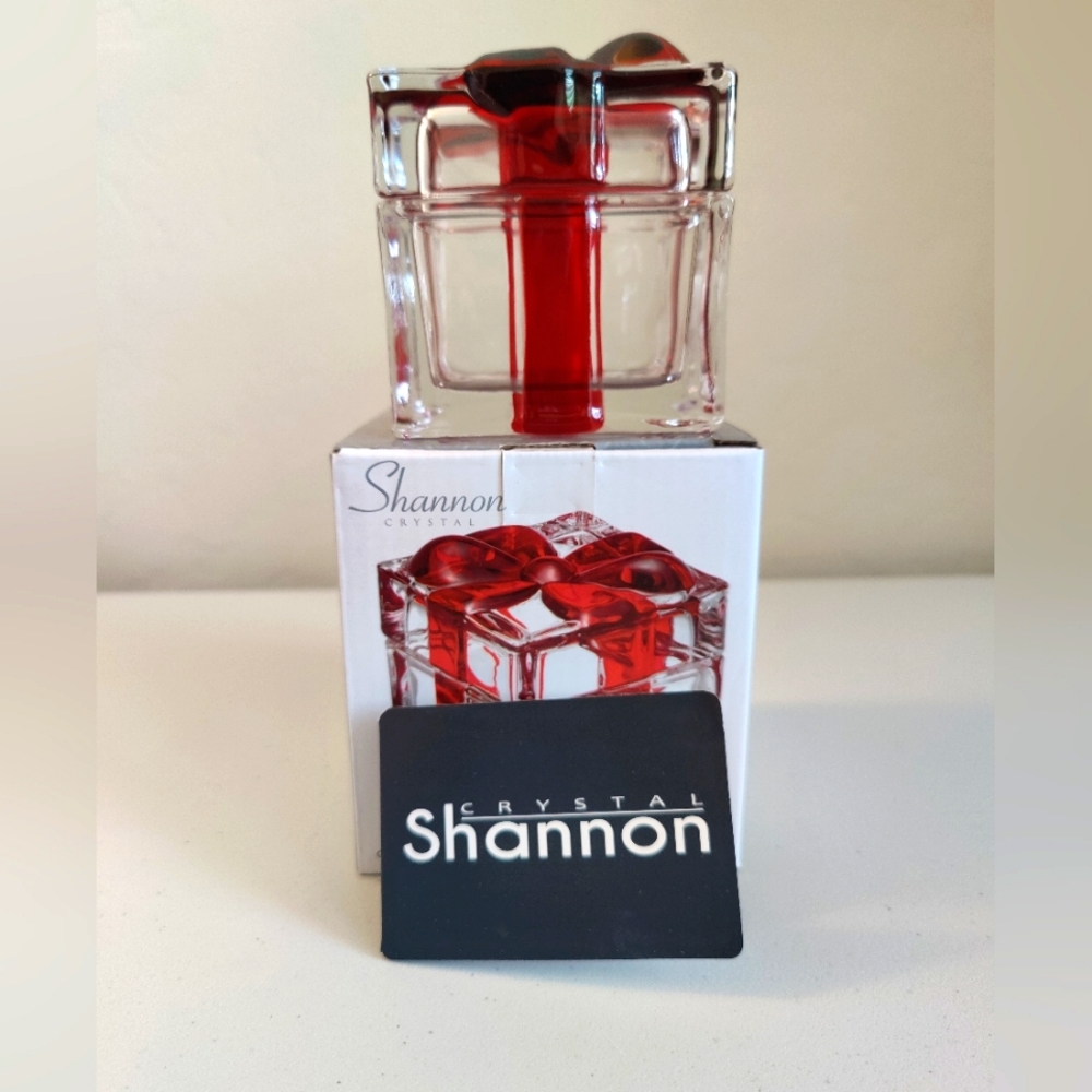 NWT - Shannon Crystal Bow Box